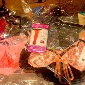 Lot of 10 lingerie intimates BNIB size M